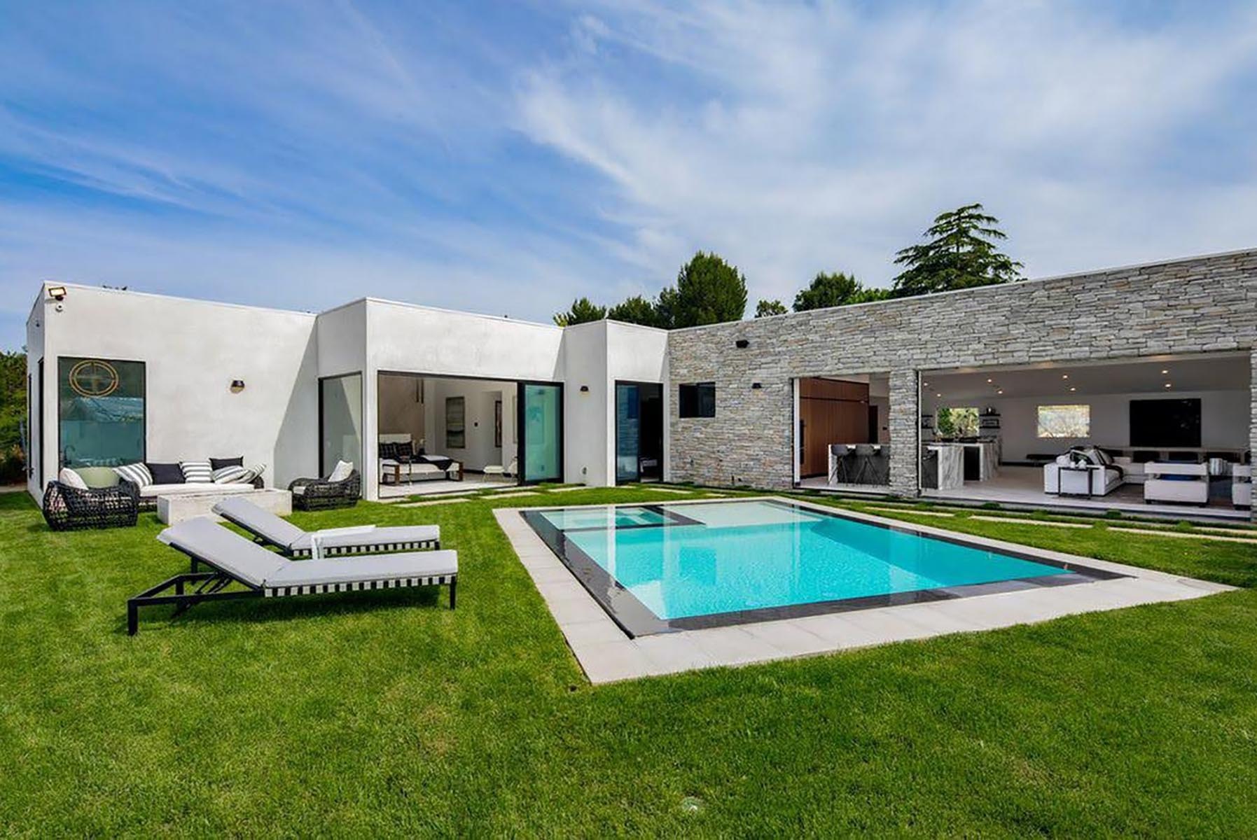 Home remodel plans Los Angeles modern contemporary exterior 2