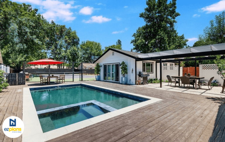 Detached ADU in California with a swimming pool.